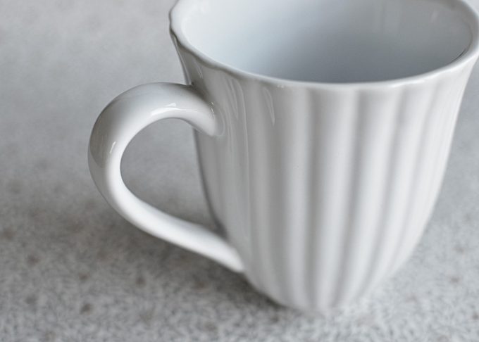 Vit kaffekopp i keramik | Ib Laursen | Willekulla Lantlig Inredning | sida